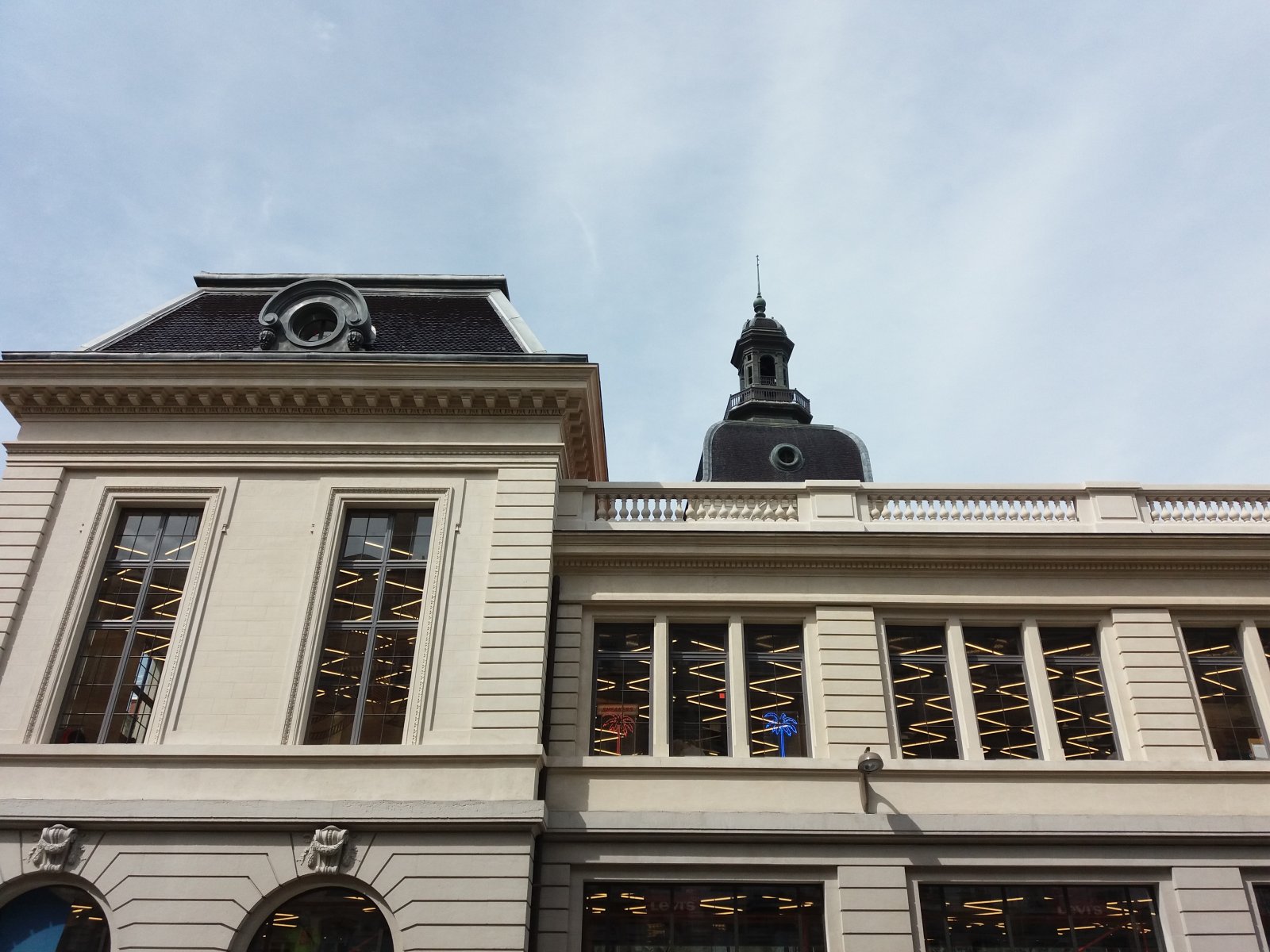 H thetel-Dieu i Lyon - Lyon | Secret World Trip Planner