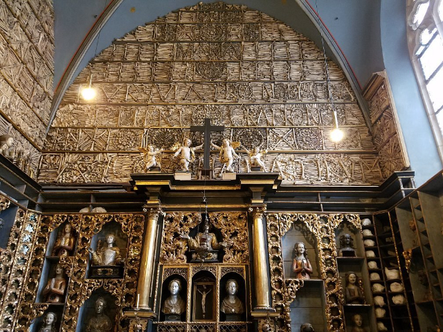 Kanisa la St Ursula Ossuary, Cologne - Köln | Secret World Trip Planner
