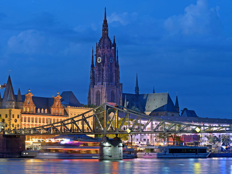 Санкт-Бартоломеусдом (Собор Рӯҳи Варфоломея) - Frankfurt am Main | Secret World Trip Planner