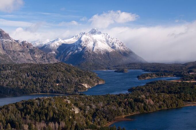 拉戈纳韦尔瓦皮在阿根廷 - Lago Nahuel Huapi | Secret World Trip Planner
