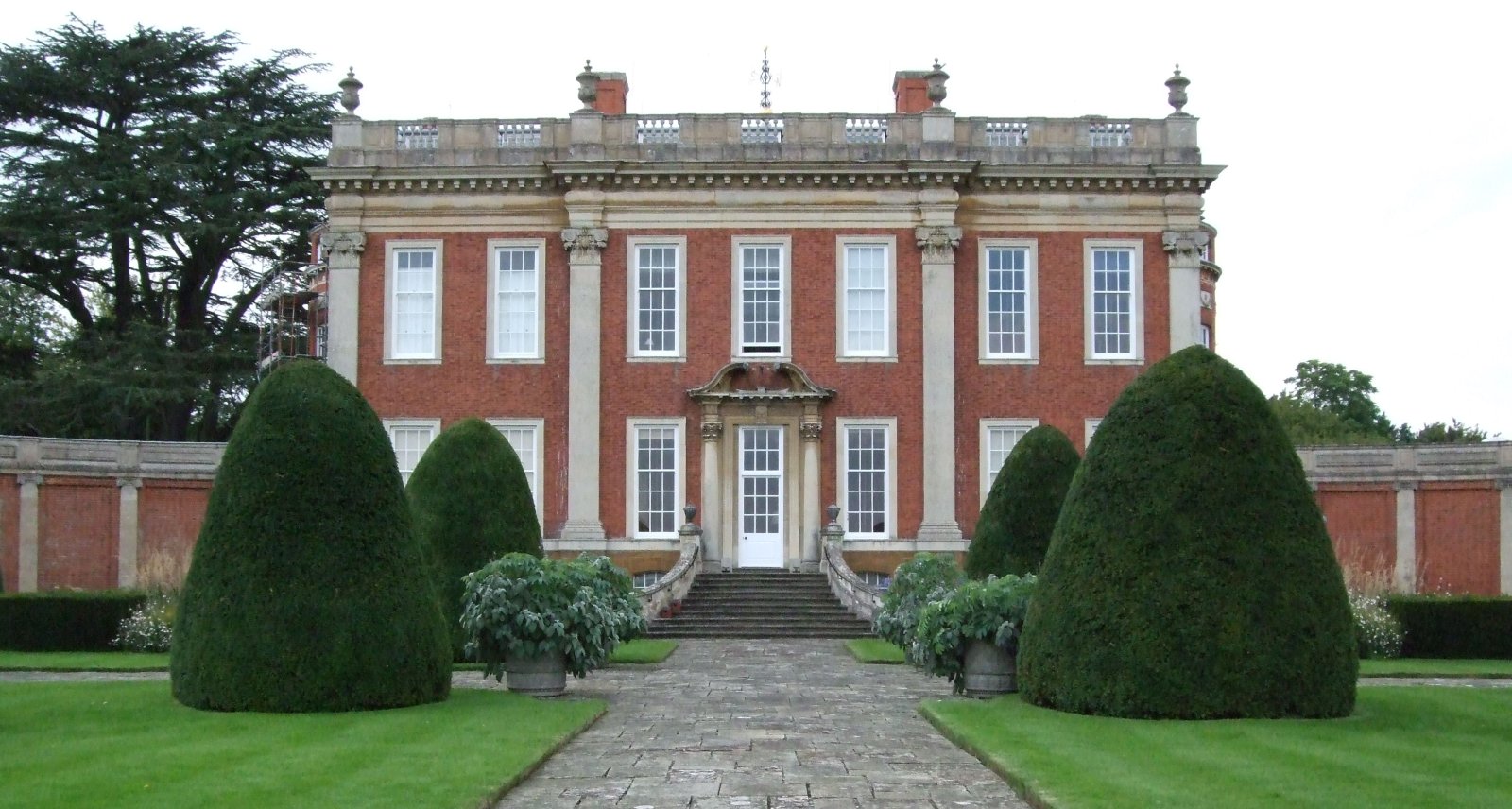 Cottesbrooke itu Ratu Anne house - Cottesbrooke Gardens | Secret World Trip Planner