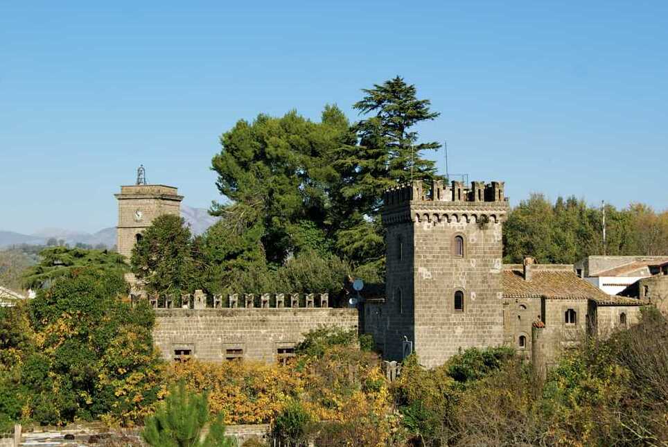 Меліццано і замок Караччоло - Melizzano | Secret World Trip Planner