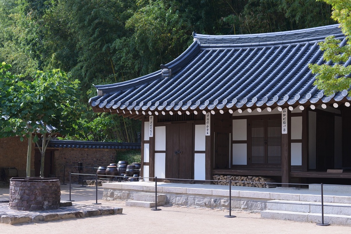 La Pistola annodata - New York | Secret World Trip Planner