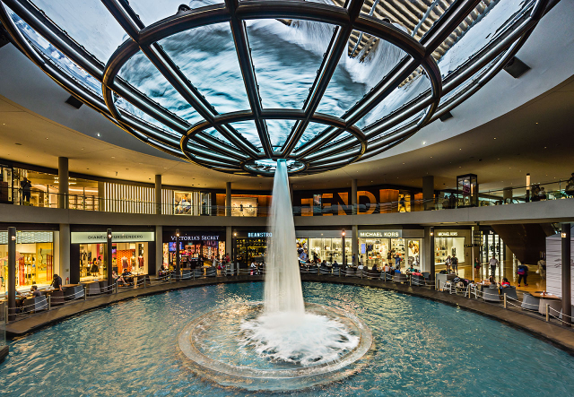 Lluvia Oculus - Marina Bay Sands - Singapore | Secret World Trip Planner