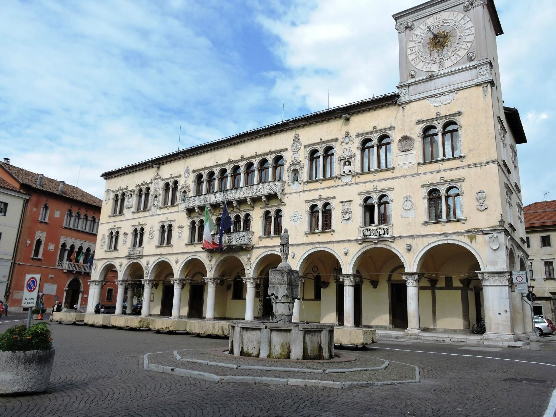 Палац рэктараў Беллуно - Belluno | Secret World Trip Planner