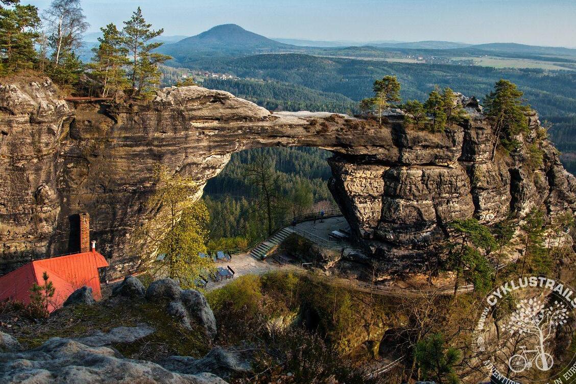Национальный парк Богемская Швейцария и арка из песчаника | Secret World Trip Planner