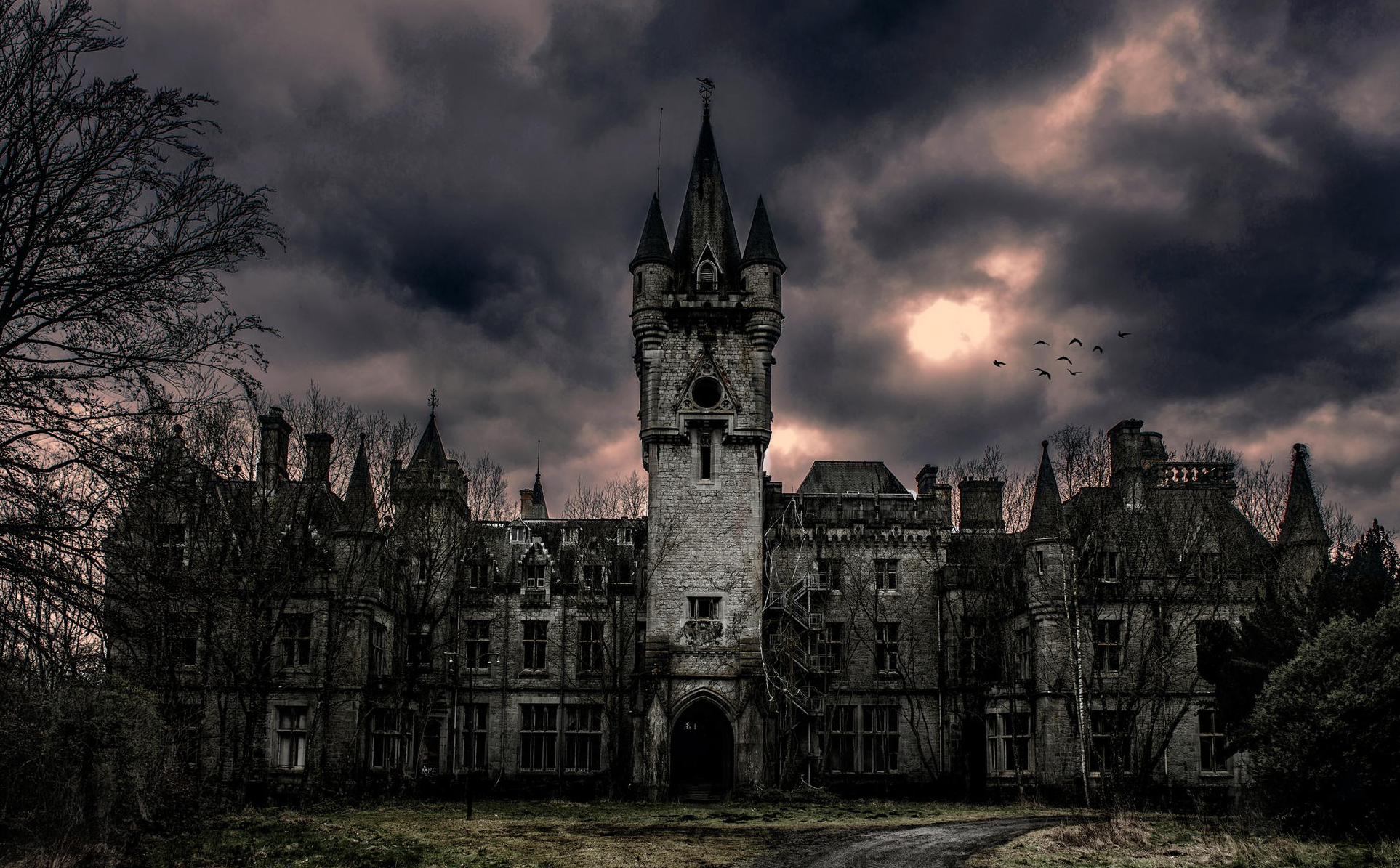 Noisy Castle and its sad past - Celles | Secret World Trip Planner