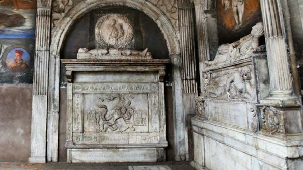 Tomb ຂອງ Dracula - Napoli | Secret World Trip Planner
