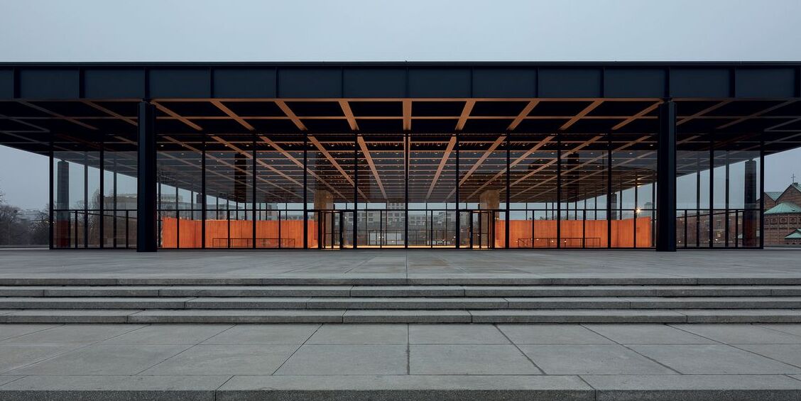 Нее Үндэсний дотуур хувцас уран зургийн цомог - Berlin | Secret World Trip Planner