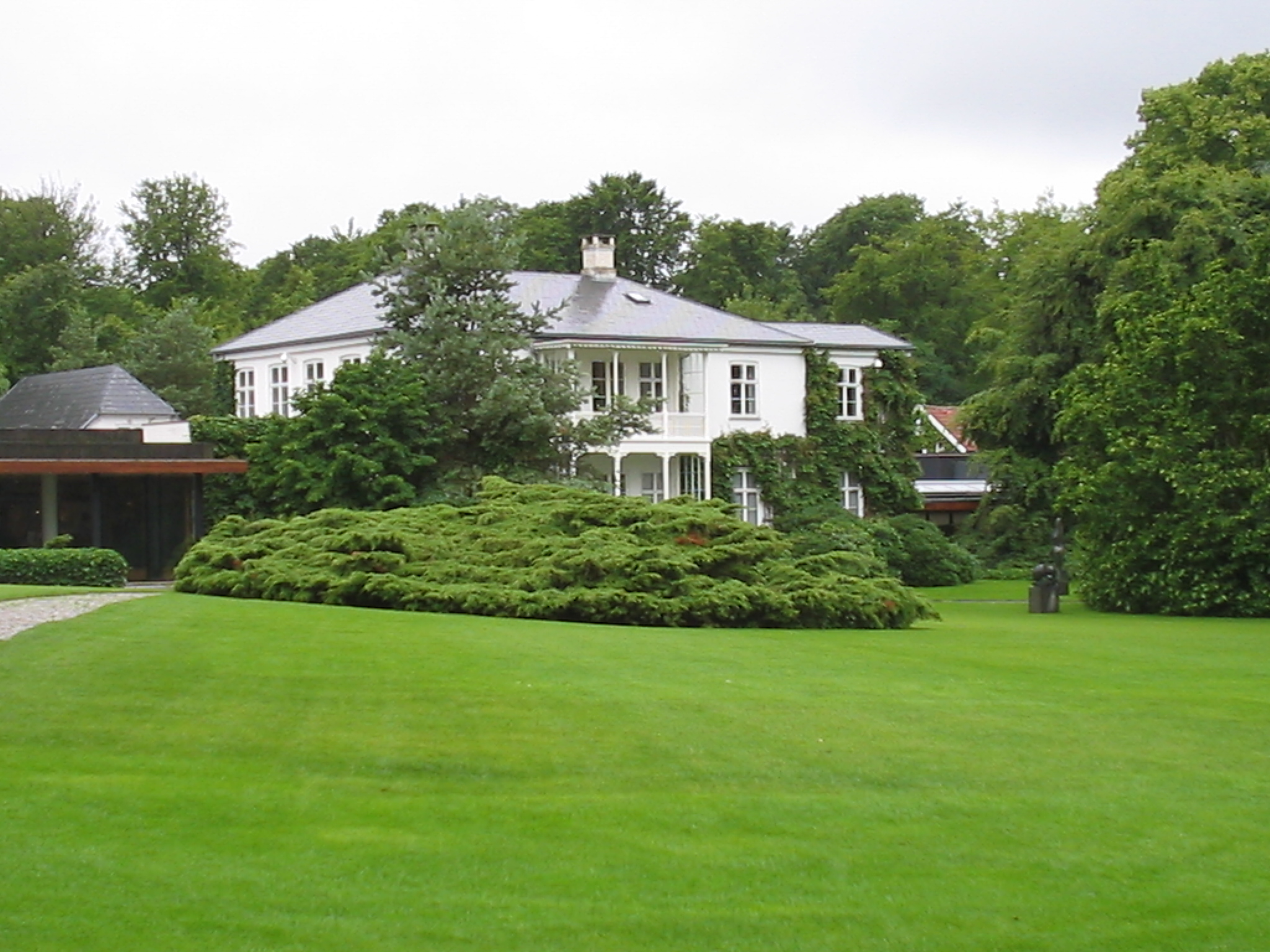 Museu de Arte Moderna de Louisiana - Humlebæk | Secret World Trip Planner