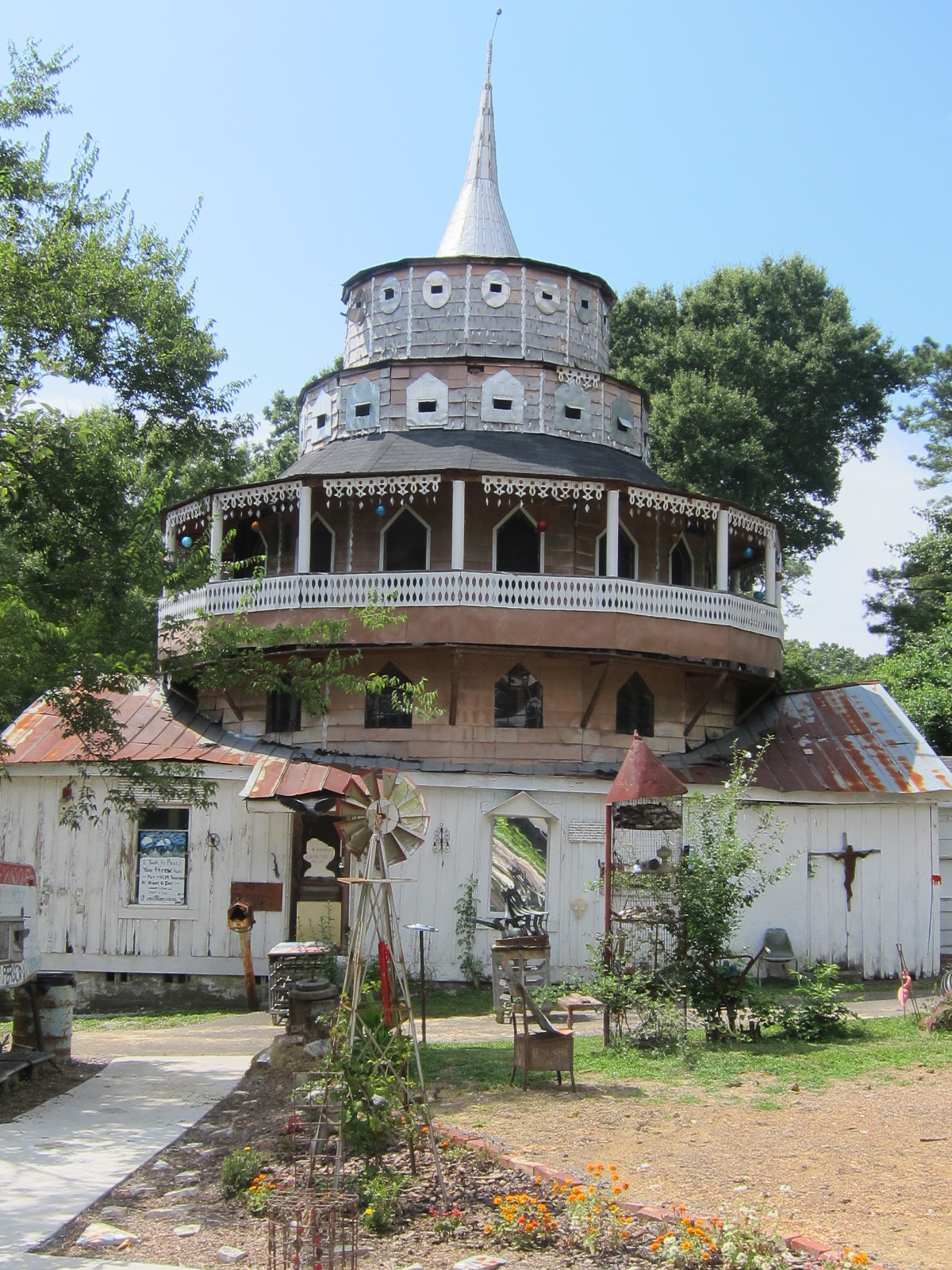 Howard Finster's Paradise Gardens - Summerville | Secret World Trip Planner