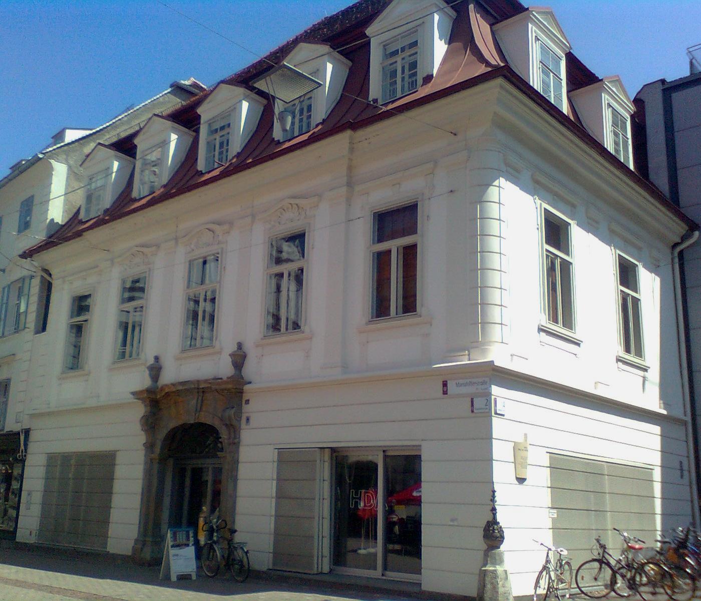 Kunsthaus Graz, bubble wakfu kwa sanaa - Graz | Secret World Trip Planner