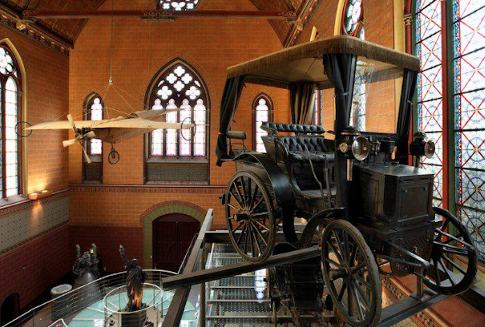 موزه هنر و صنایع دستی - Paris | Secret World Trip Planner