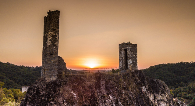 As ruínas de Peyrusse-le-Roc - Peyrusse-le-Roc | Secret World Trip Planner