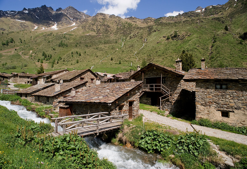 Yuz uylari - Ponte di Legno | Secret World Trip Planner
