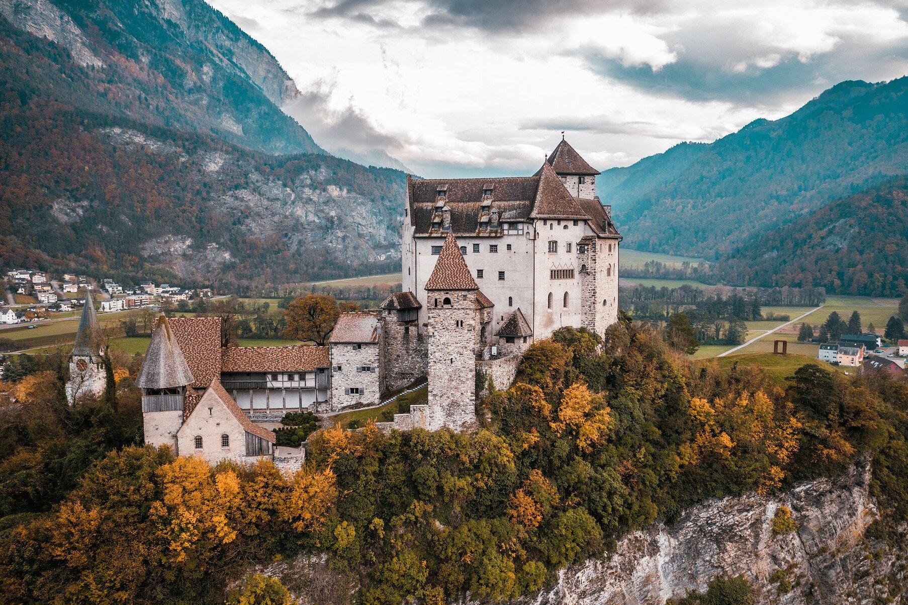 Gutenberga Pils - Balzers | Secret World Trip Planner