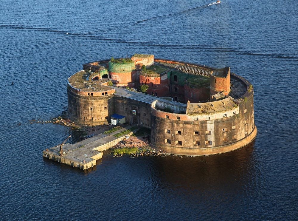 Fort Alexander dans la mer Baltique