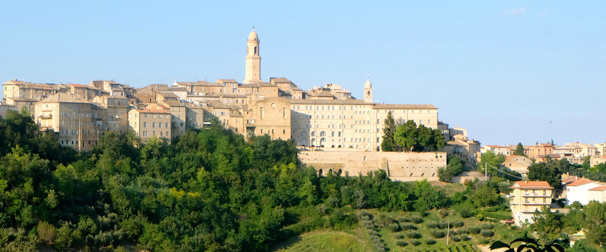 Montefiore Dell ' Aso