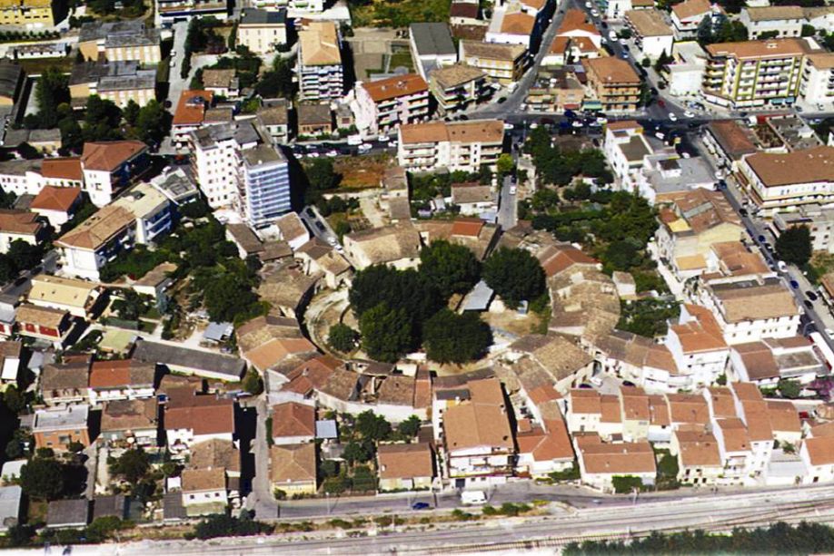 Das römische Amphitheater von Verlasce