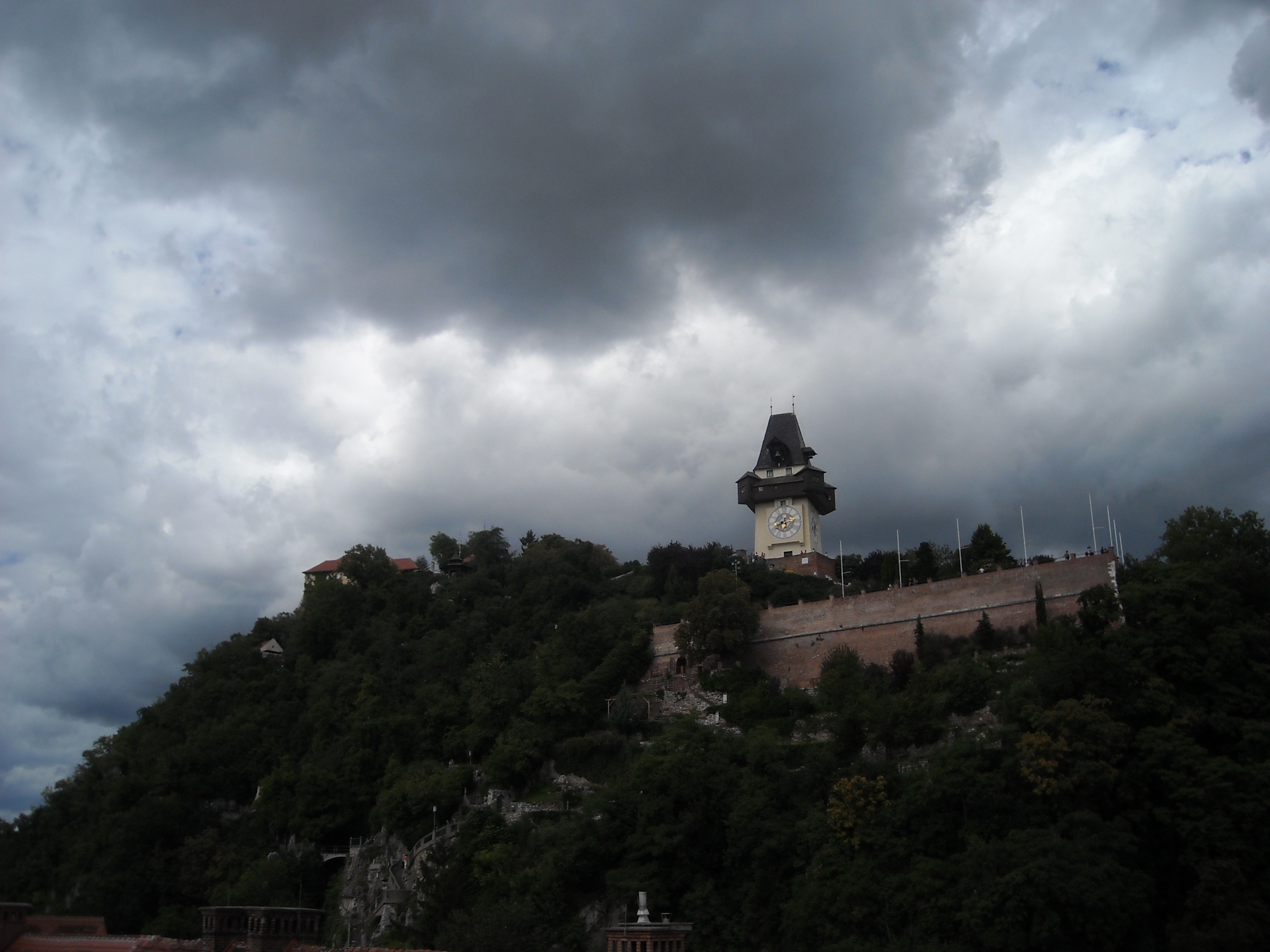 Mnara wa saa katika Graz - Graz | Secret World Trip Planner