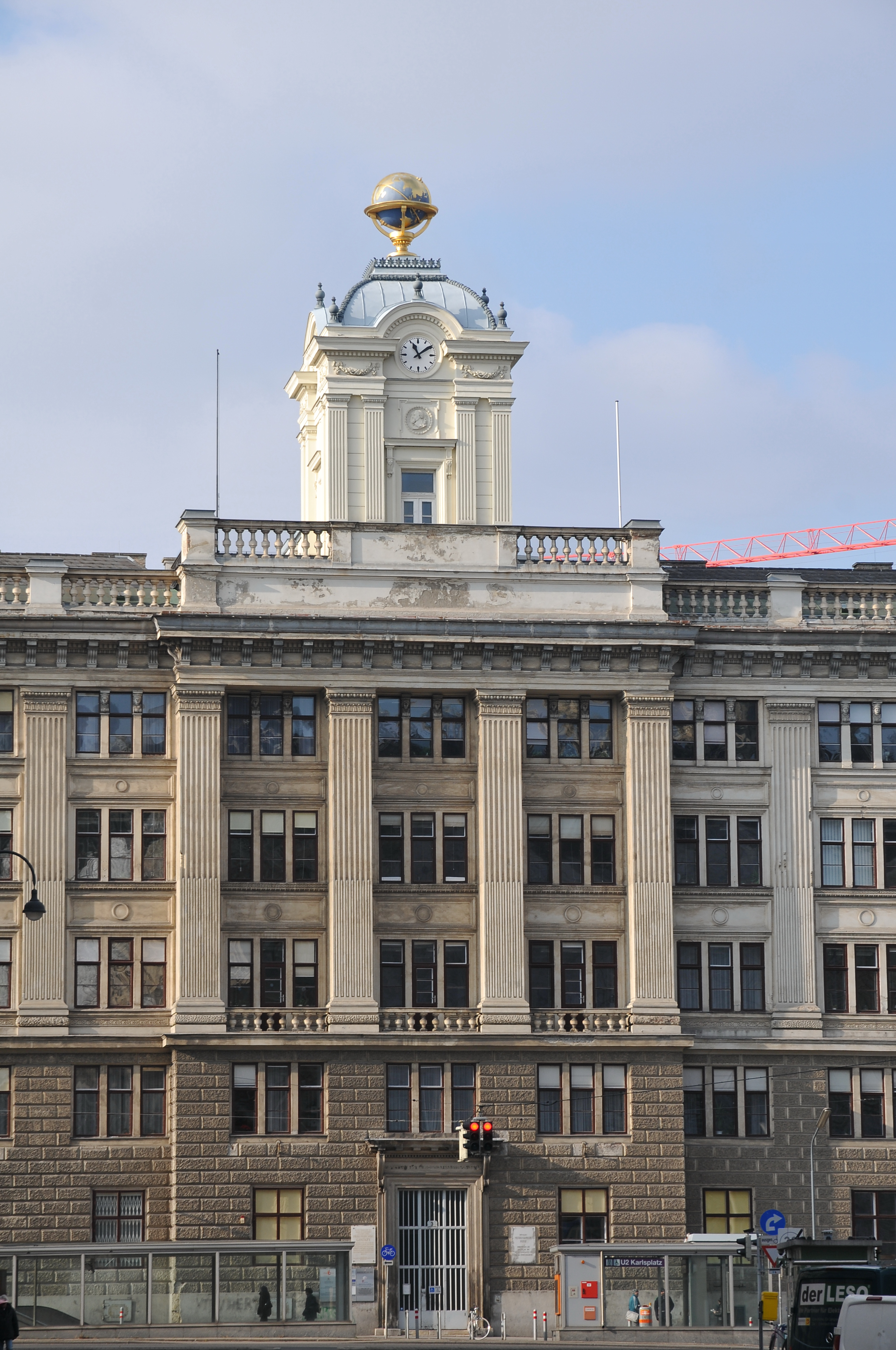 Municipio di Vienna - Vienna | Secret World Trip Planner