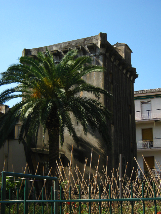 As torres de defensa - Cogoleto | Secret World Trip Planner