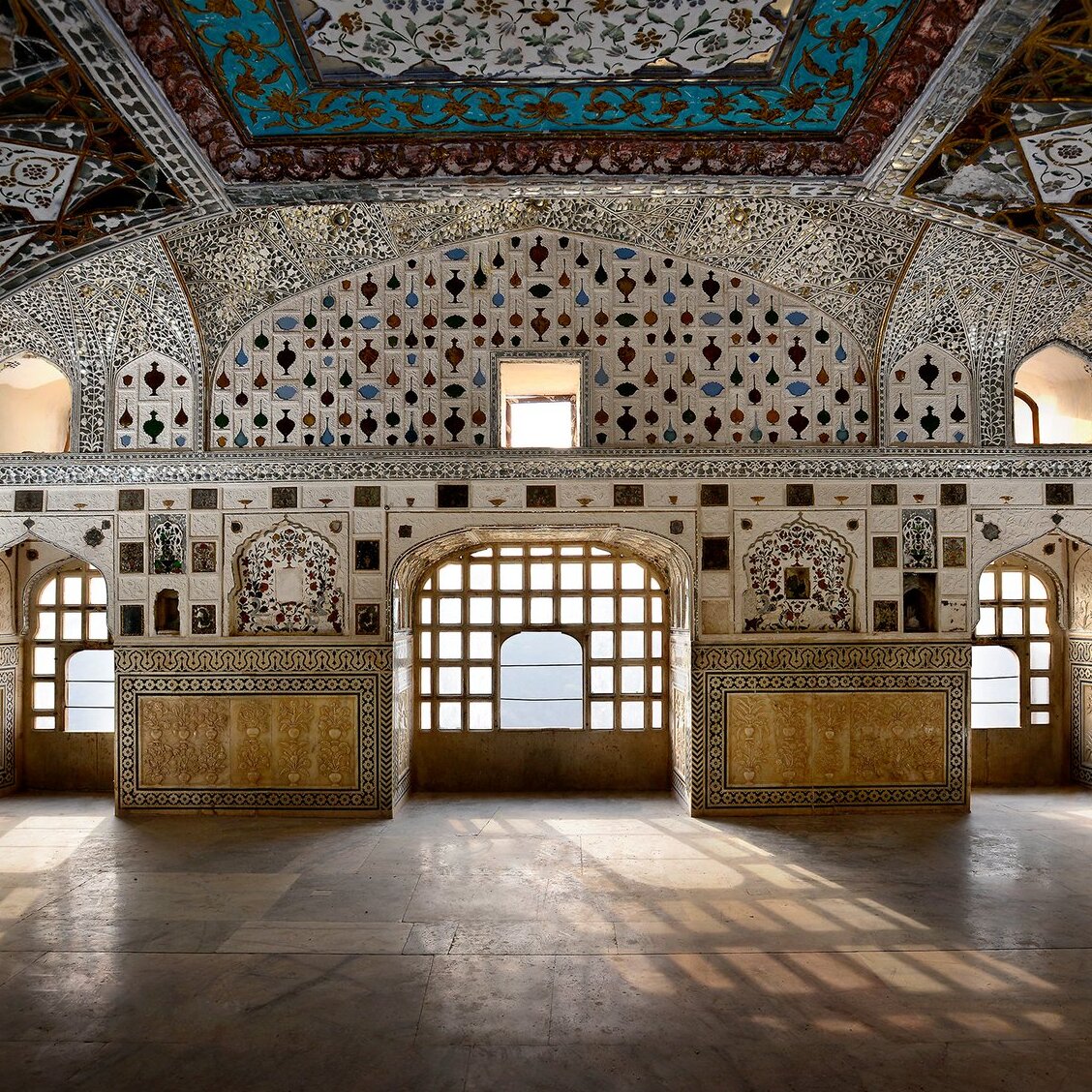 Sheesh Mahal (mirror palace) u Amber Fort - Jaipur | Secret World Trip Planner
