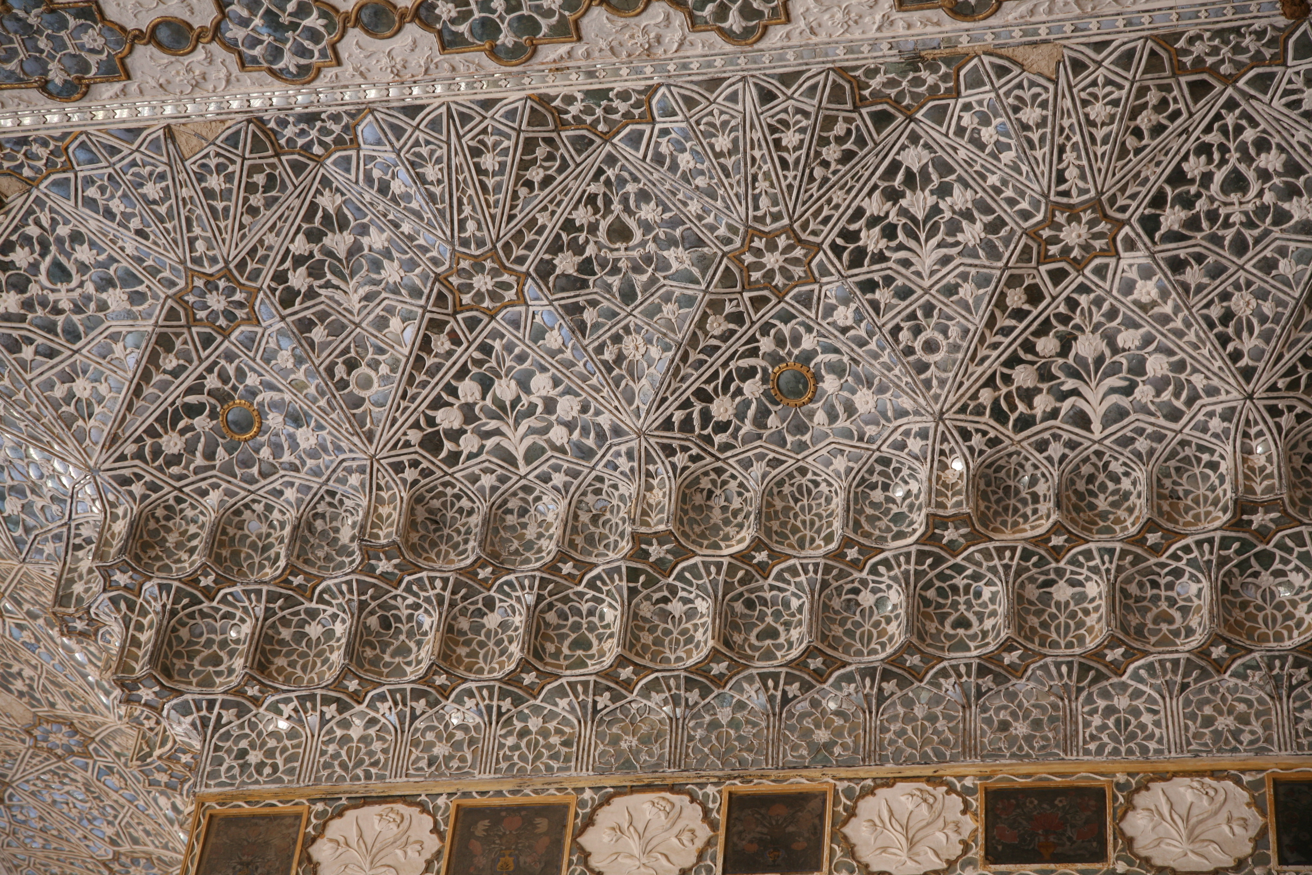 Sheesh Mahal (mirror palace) u Amber Fort - Jaipur | Secret World Trip Planner