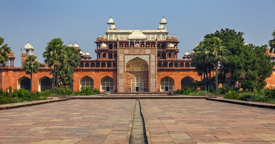 Makam Akbar Besar - Agra | Secret World Trip Planner