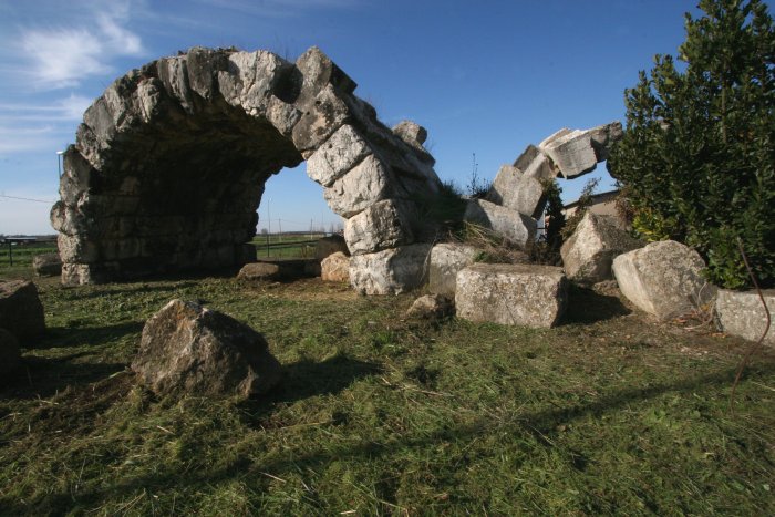 Arches of San Lidano - Sezze Scalo | Secret World Trip Planner