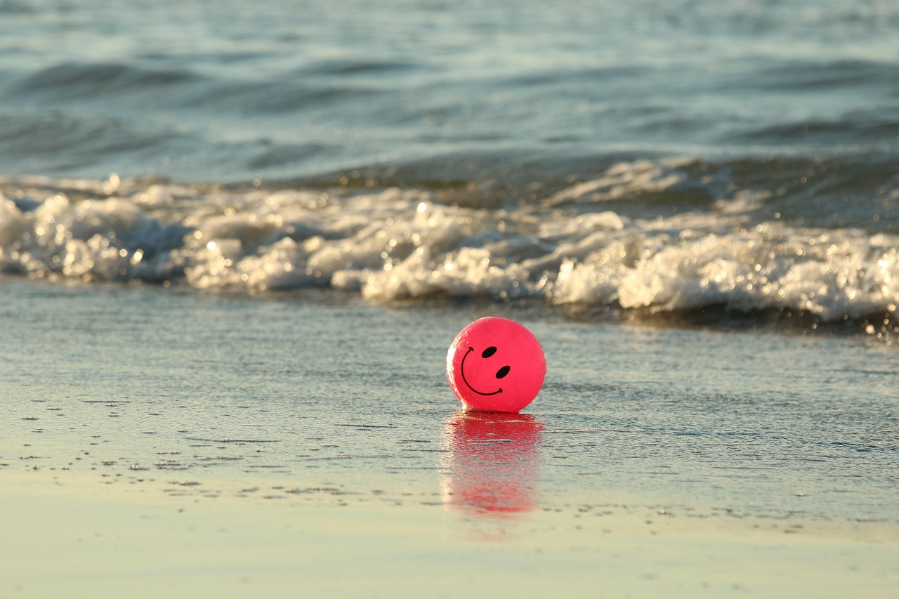 Pink Sands Strand - Isla Harbour | Secret World Trip Planner