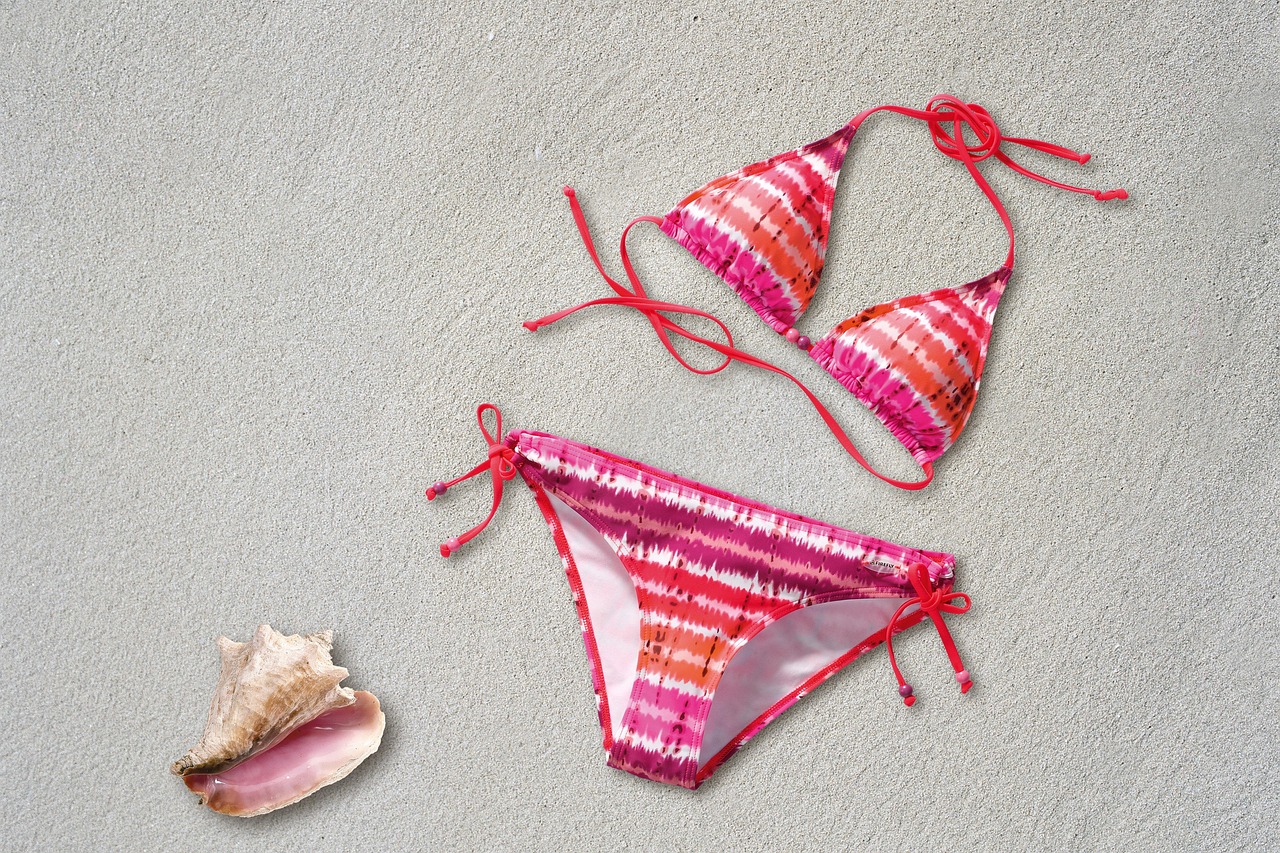 Pink Sands Strand - Isla Harbour | Secret World Trip Planner