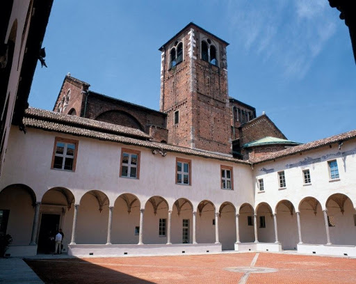 Сан Simpliciano нь Basilica