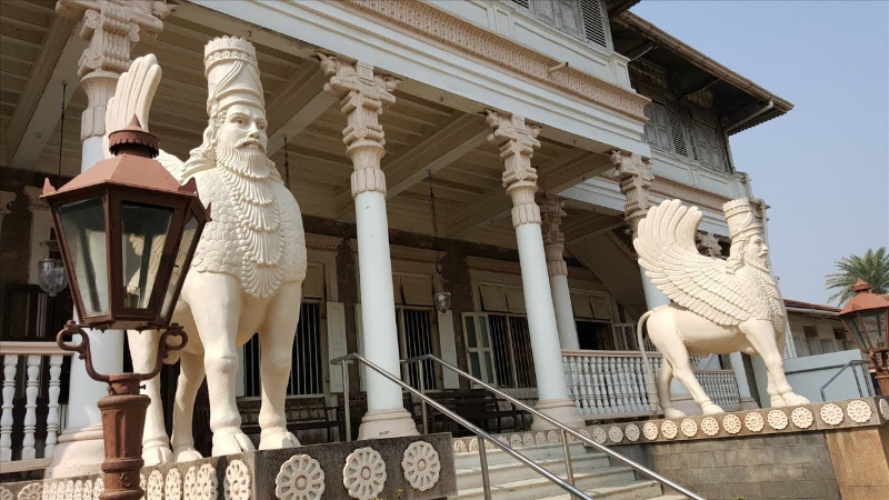 Udvada Atash Behram(ໄຟສ)