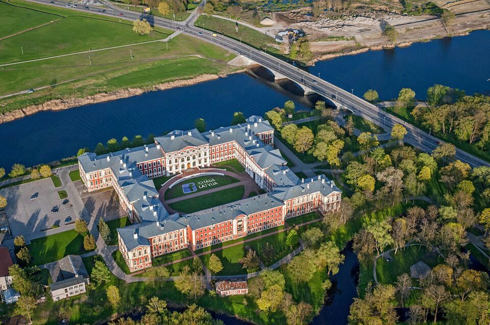 Jelgavský Palác nebo Mitavský Palác