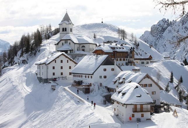 Святилище горы Луссари - Monte lussari | Secret World Trip Planner