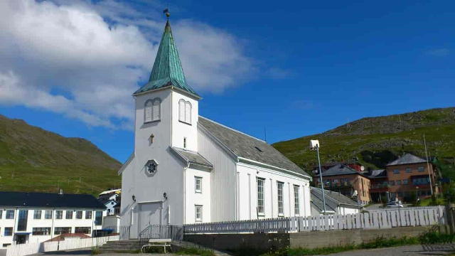 Kostol Honningsvag - Kirkegata 2 | Secret World Trip Planner