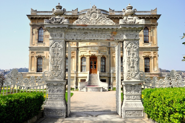 પલાઝો ડી કુકુક્સુ - Küçüksu Cd. | Secret World Trip Planner