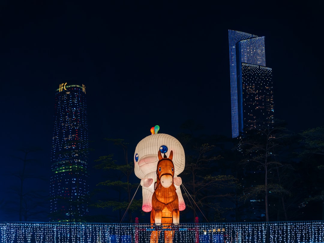 巨型睡觉的婴儿 - Canton | Secret World Trip Planner