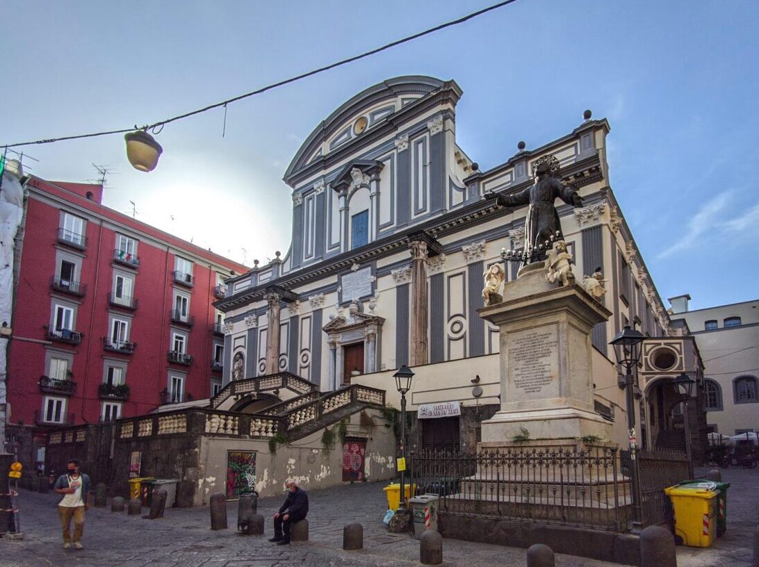 სან გაეტანო და ნეაპოლიტანური cribs - Napoli | Secret World Trip Planner