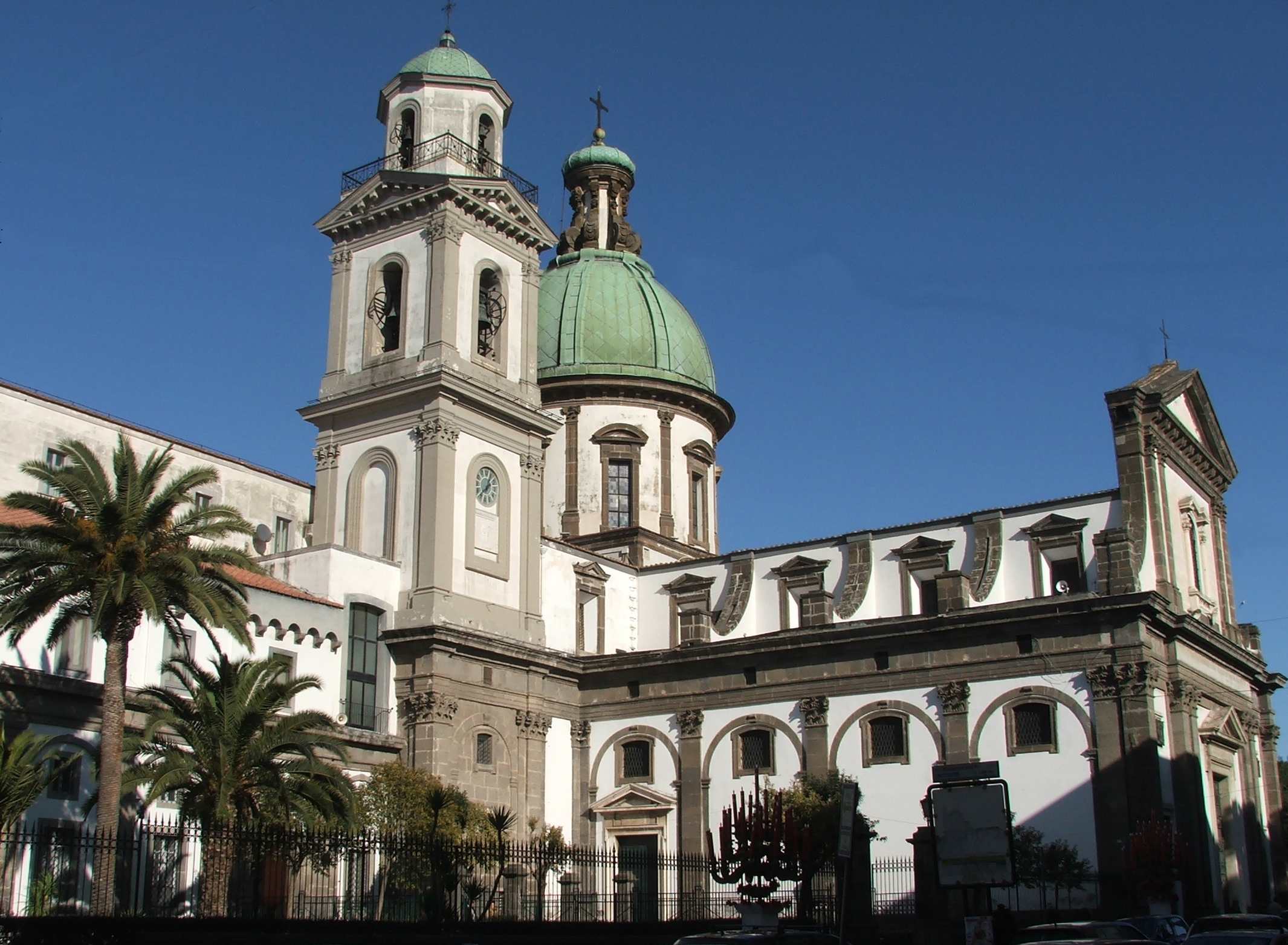 Tempat perlindungan Madonna dell'Arco - Sant'Anastasia | Secret World Trip Planner