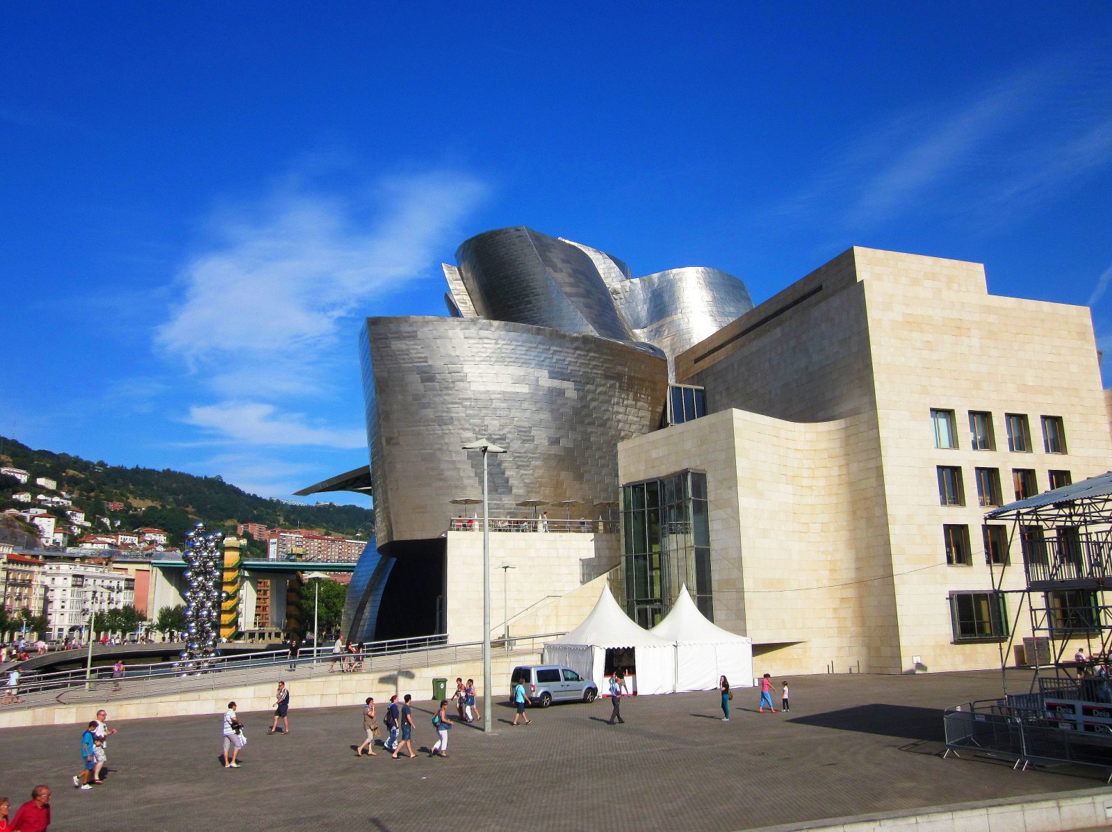Guggenheim-Museum Bilbao - Bilbo | Secret World Trip Planner