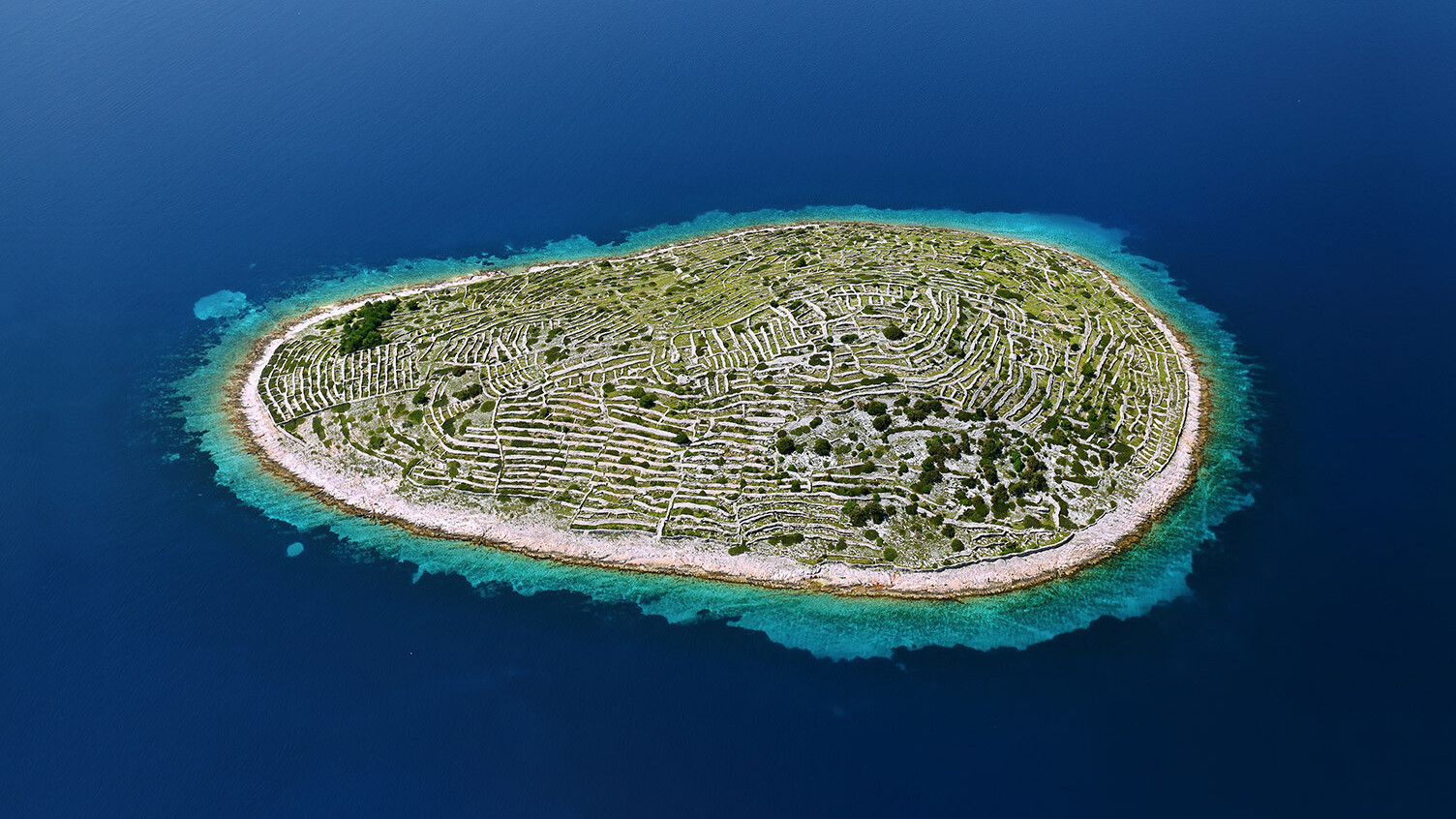 Baljenac, die Insel der Fingerabdrücke - Kaprije, Šibenik | Secret World Trip Planner