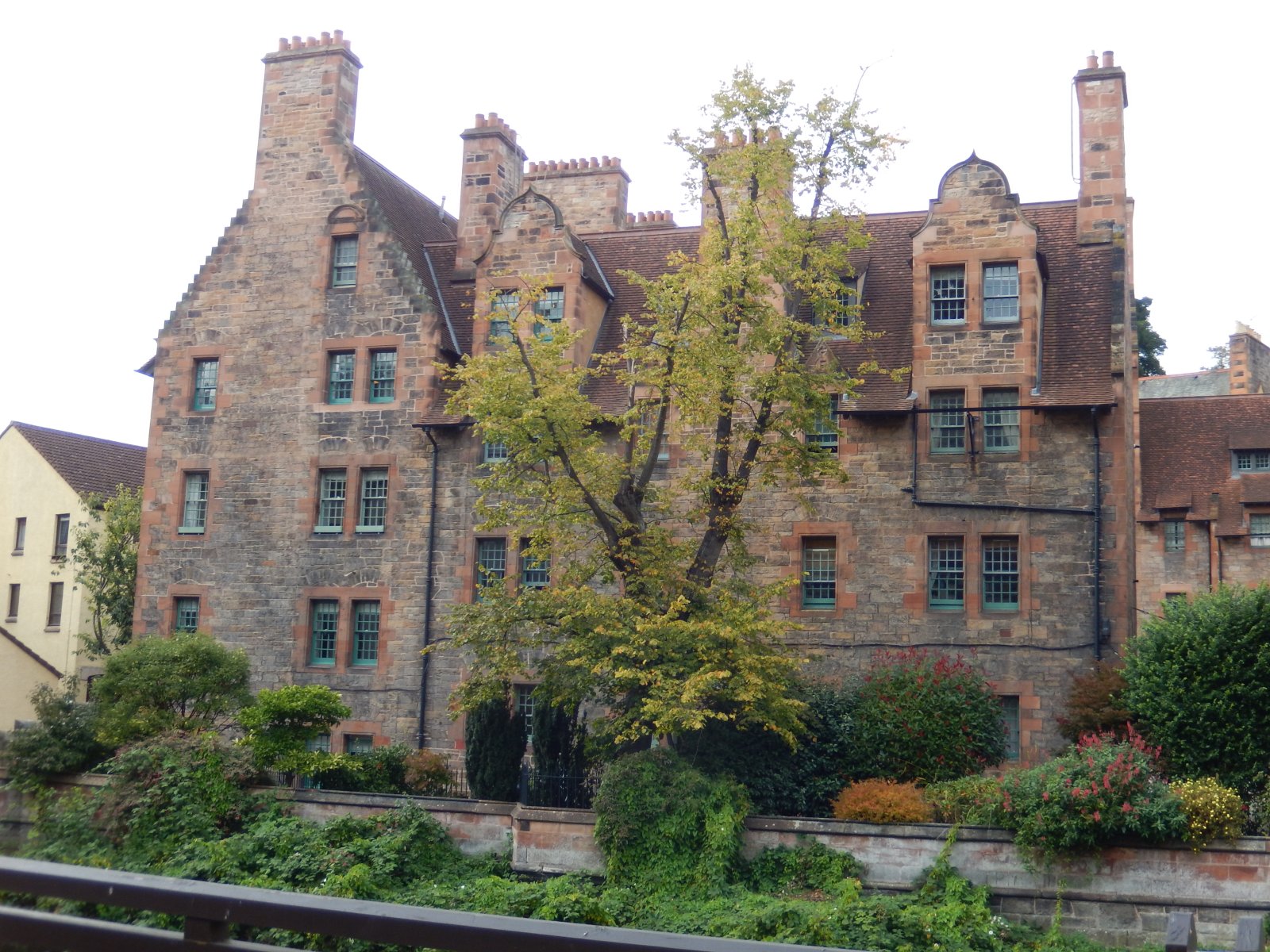 Dean Herrian, herri baketsua on Ura Leith - Dean Path | Secret World Trip Planner