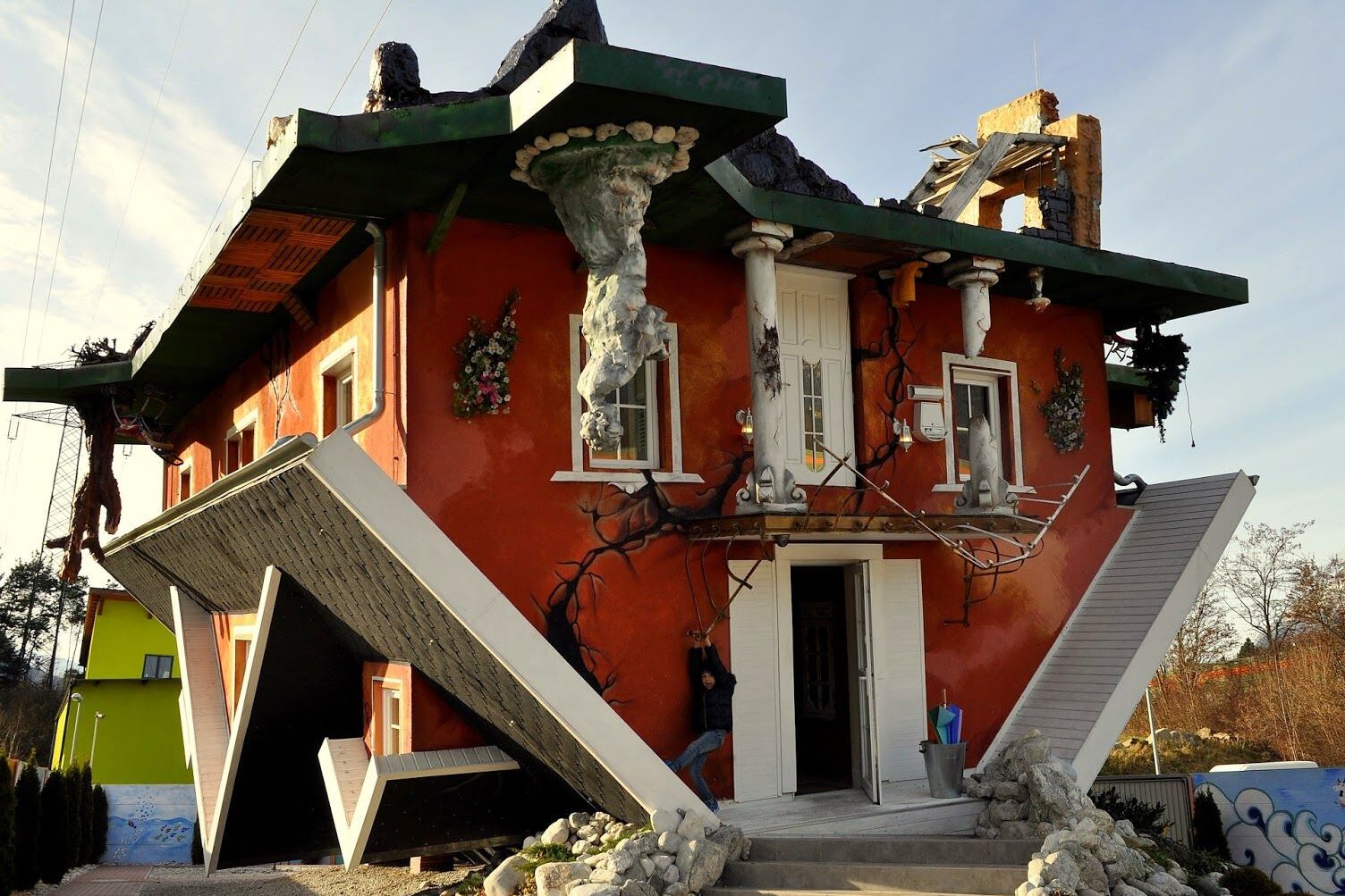 Haus steht Kopf，房子颠倒了 - Terfens | Secret World Trip Planner