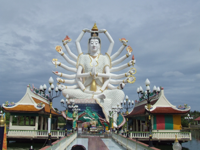 Wat Plai Laem és a Nagy Fehér Buddha - Thailand | Secret World Trip Planner