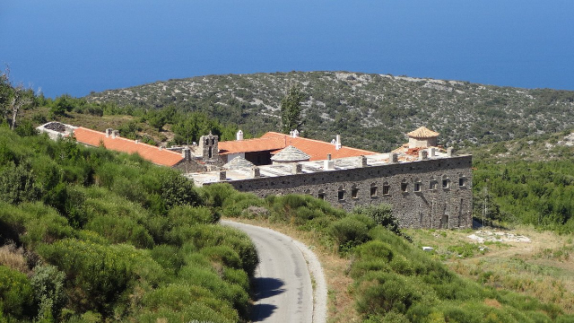 Monasterio de Panagia Vrontiani - Moni Vronta | Secret World Trip Planner