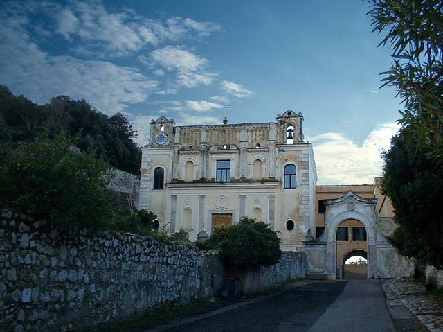 割れ目の山の聖域 - Gaeta | Secret World Trip Planner