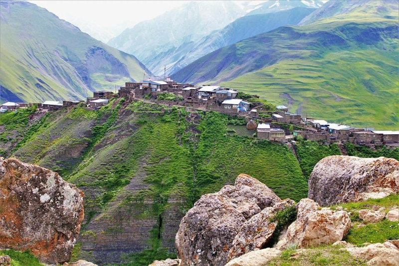 Khinalug Falu