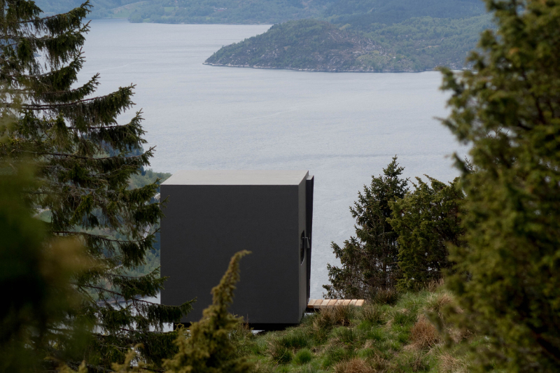 Birdbox sa Norwegian fjord - Hafstadstølsvegen 517 | Secret World Trip Planner